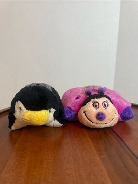 Pink Lady Bug & Black And White Penguin Dream Lites Mini Pillow Pets w Clip